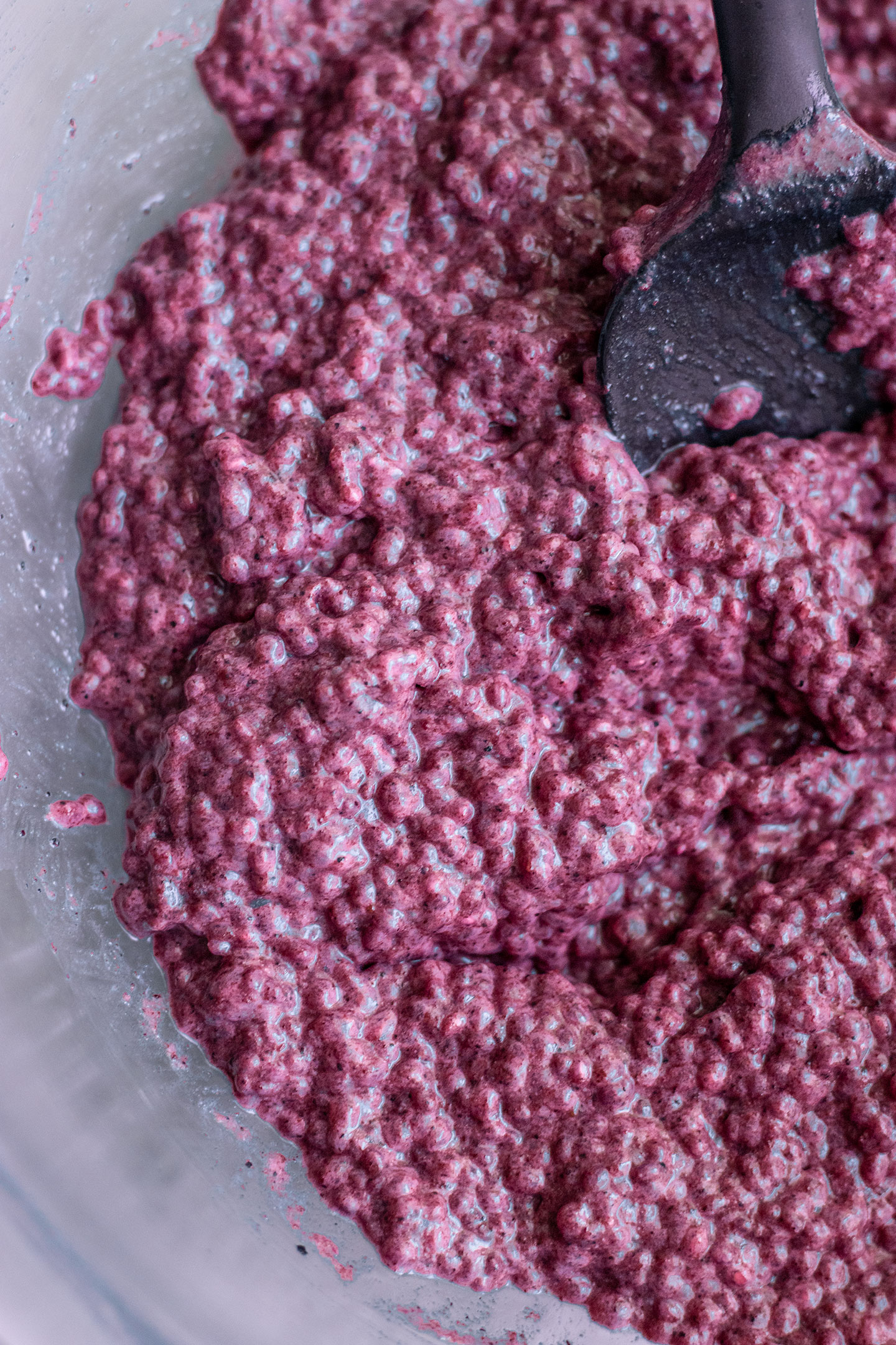 The chis seeds thickened after sitting in the blueberry milk for 15 minutes.