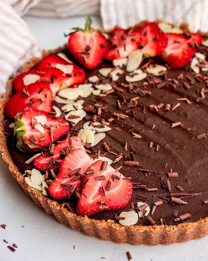 No Bake Chocolate Strawberry Tart