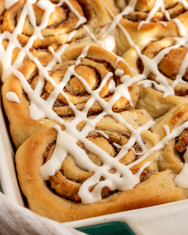 Fluffy Vegan Cinnamon Rolls