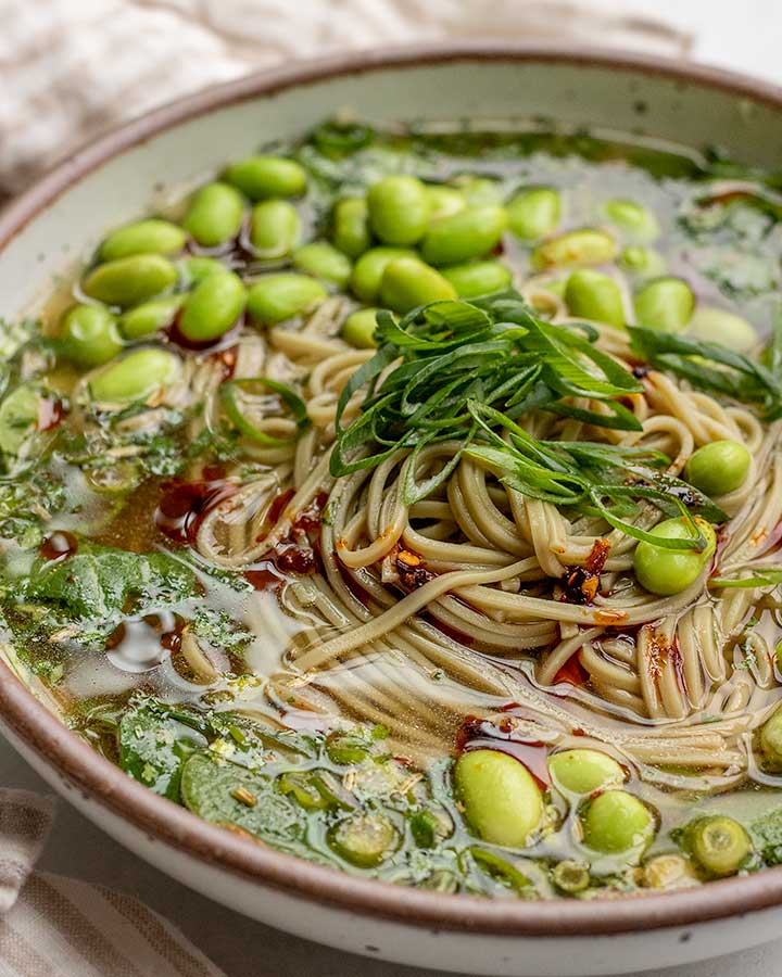 Easy Vegetable Noodle Soup (10 Minutes)