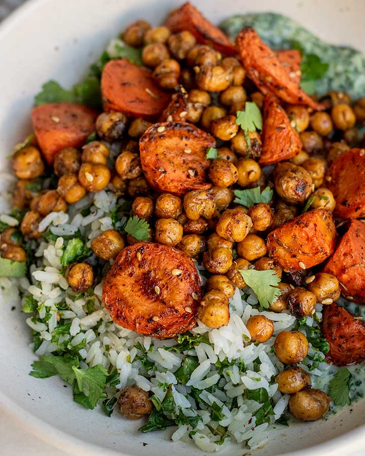 Za’atar Maple Roasted Carrots and Chickpeas